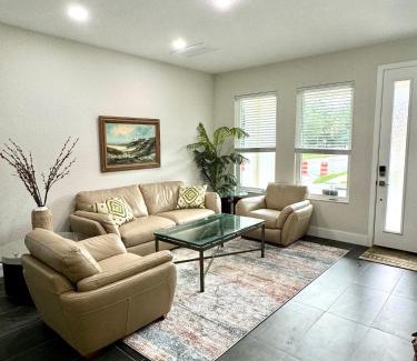 Ybor City House | Tampa Lounge in Ybor