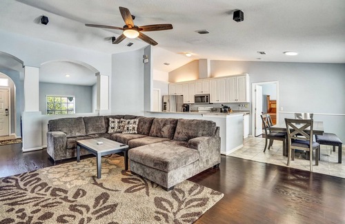 Riverview House | Tampa Paradise For All Occasions