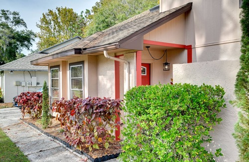 Lake Magdalene House | Tampa Townhome w/Lake Access & Workspace!