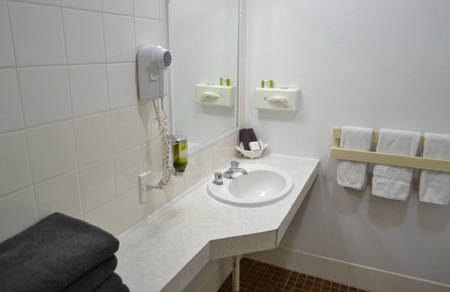South Tamworth Hotel | Tamworth Motor Inn & Cabins