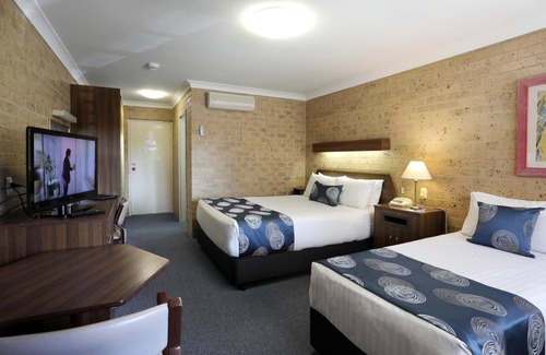 South Tamworth Hotel | Tamworth Motor Inn & Cabins