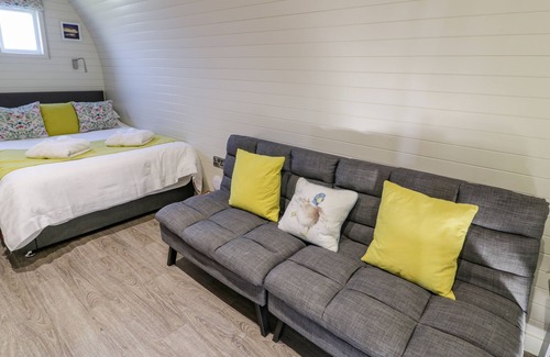 Llanfyllin Cottage | TANAT, romantic, character holiday cottage in Llanfyllin