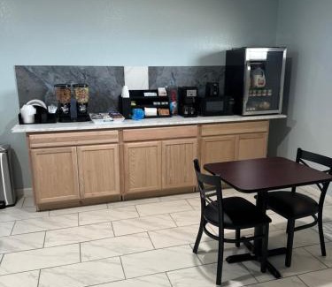 Frederick Hotel | Tanglewood Motel