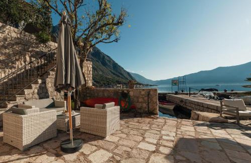 Orahovac Apartment | Tanja's Seafront Orahovac Apartment