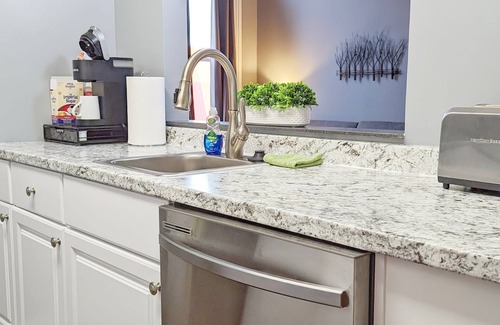 Bay City Apartment | Tanner Bldg Apt 11 - 2 bedroom (Downtown)