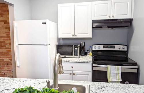 Bay City Apartment | Tanner Bldg Apt 11 - 2 bedroom (Downtown)