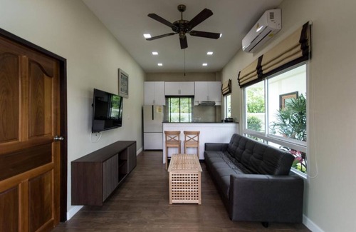 Ban Saiyuan Villa | Tanrak Villa