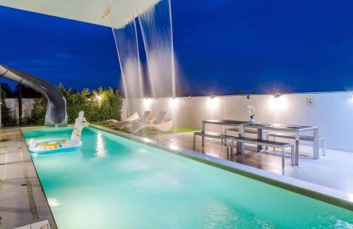 Hin Lek Fai Villa | Tantawan Poolvilla Huahin