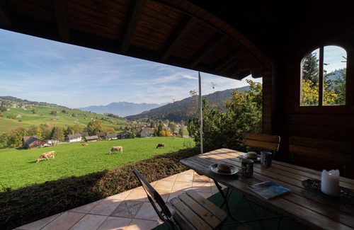 Wildhaus Ski Chalet | Tanzhaus 5-room holiday home with mountain view