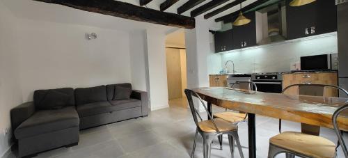 Olot Apartment | TAOcasa METAL
