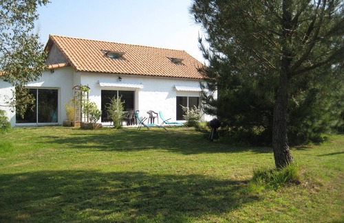 La Plaine-sur-Mer Villa | Tara, 3-star seaside gîte 500 m from beaches and hiking trails