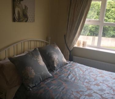 Castlegar Bed & Breakfast | Tara Lodge Galway