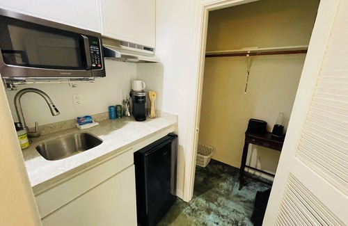 Bayview Apartment | Taro: One of two studios/Secluded pool oasis at Walelia Getaway - South Kaua'i