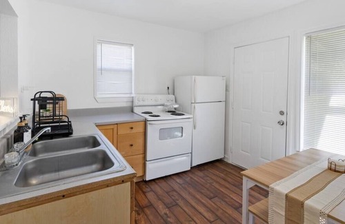 Harlandale House | Tarrant Haven Summary