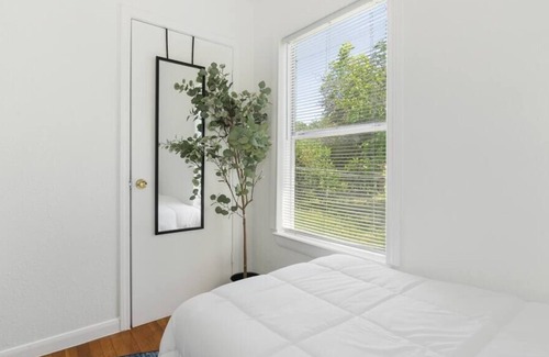 Harlandale House | Tarrant Haven Summary
