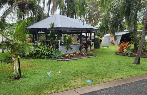 Emu Park Cabin | Tasman Holiday Parks - Fisherman's Beach