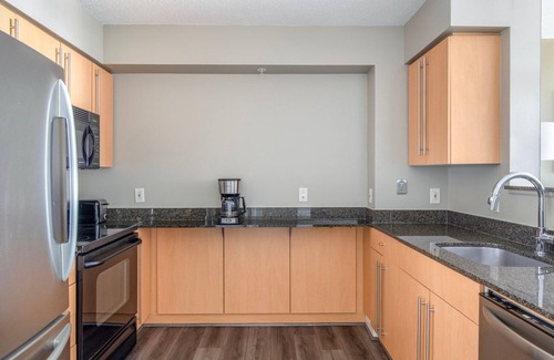 Bethesda Apartment | Tasteful Bethesda 2BR w/Gym, nr Dining & Shopping, by Blueground