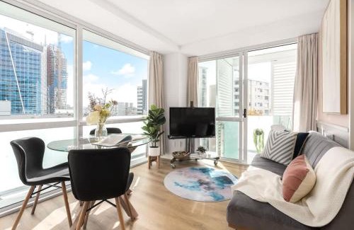 Auckland Central Business District Apartment | Tasteful Luxury Modern 2BR with Aircon in the City Next to Albert Park