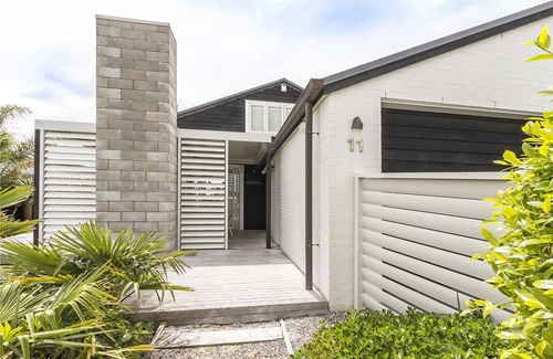 Omaha House | Tasteful on Te Mauri