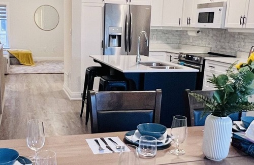 Mount Hope House | Tastefully furnished brand new 4bedrooms, 3.5 baths guesthouse (Fresh & Clean)