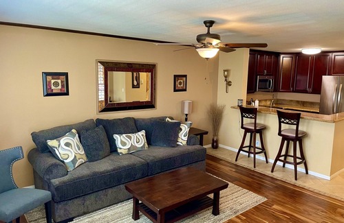 University City Condo | Tastefully Furnished & Centrally Located in La Jolla with Pool, Hot Tub & Gym