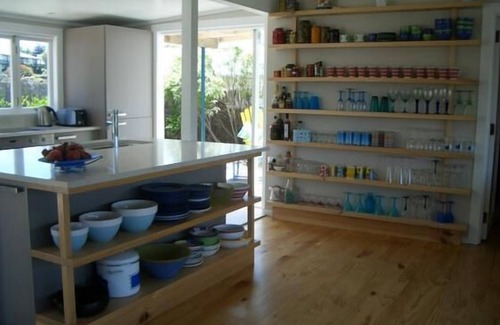 Taupo House | Taupo-Lake and River-
