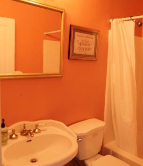 Somers Point Hotel | Tavern on the Bay Hotel - Al Capone Suite