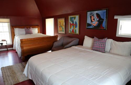 Somers Point Hotel | Tavern on the Bay Hotel - Albert Anastasia Suite
