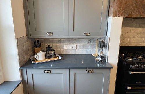 Portinscale Cottage | Tawny Cottage - a cottage that sleeps 4 guests in 2 bedrooms