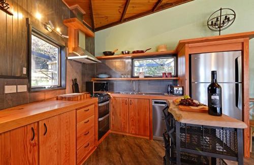 South Bruny House | Taylors Bay Cottage