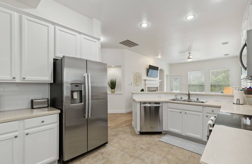 Lantana House | TCH - 5BR/2.5BA Home in Lantana - T3