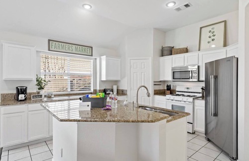 Frisco House | TCH - Cozy 3bd/2ba home in Frisco with Workspace