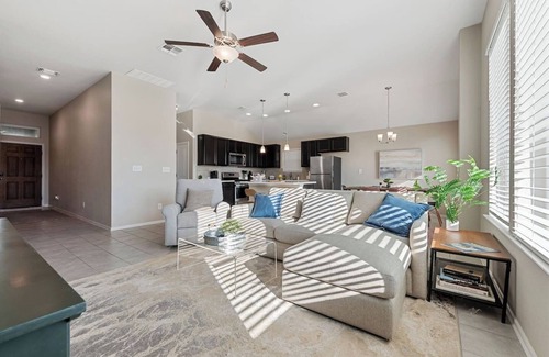 Buda House | TCH - Quiet 3bd/2ba near everything in Buda