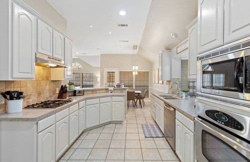Highland Village House | TCH - Spacious 4bd/3ba home in Highland Village