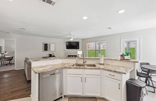 Sachse House | TCH - Spacious 4bd/2ba home in Sachse with Office