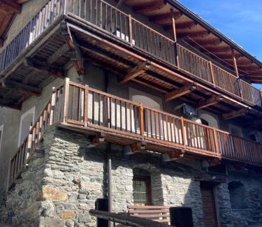 Brusson House | Tchambre