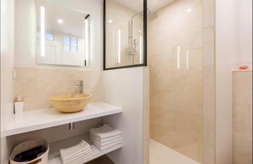 La Celle-sous-Gouzon House | TCHOMe