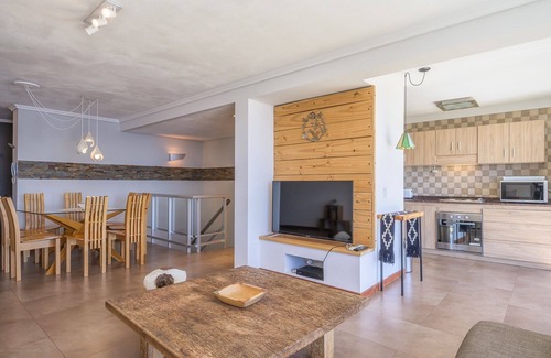 Belgrano Apartment | TD7 - Stunnning 3/4 Beddroom Apartment Incredible Lake Views Garden and Jacuzzi