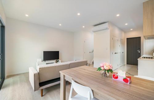 Te Atatu Peninsula Villa | Te Atatu Cozy Brand New Townhouse 5