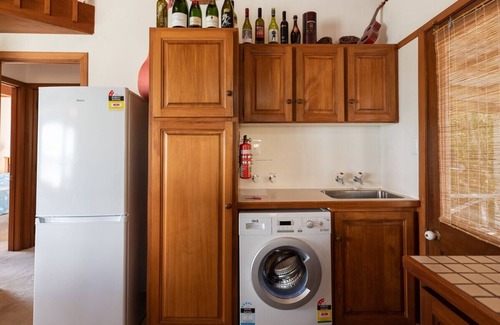 Russell House | Te Maiki Escape - Russell Holiday Home