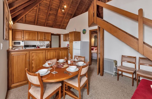 Russell House | Te Maiki Retreat - Russell Holiday Home