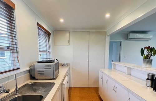 Te Puke House | Te Puke Family Home Getaway!