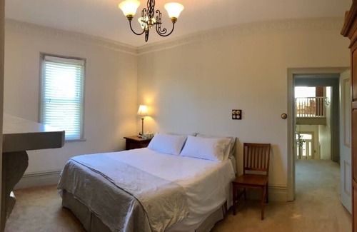 Blayney Bed & Breakfast | Te Rata House - Mezzanine Room