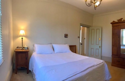 Blayney Bed & Breakfast | Te Rata House - Mezzanine Room