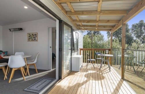 Ostend House | Te Waahi Marino – Ostend Holiday Home