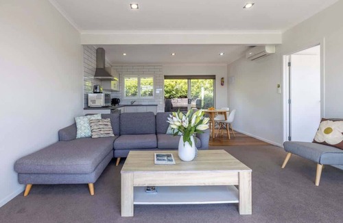 Omiha Apartment | Te Whau Bach One | Stay Waiheke