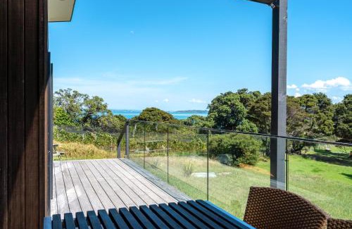 Omiha House | Te Whau Retreat - The Cottage - Be My Guest Waiheke