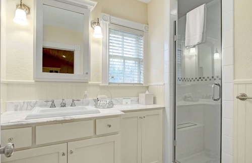 Comfort House | Teachers Cottage at RRR - A Birdy Vacation Rental