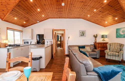 Tattershall Cottage | TEAL LODGE, pet friendly, character holiday cottage in Tattershall