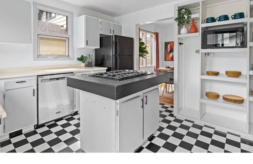Drumheller House | Tealed Ruby | No Service Fees | Backyard & BBQ